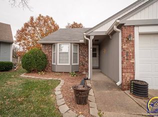 2263 SW Westport Sq, Topeka, KS 66614