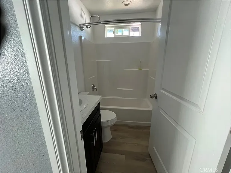146 S Sheriff Ave — Photo 5