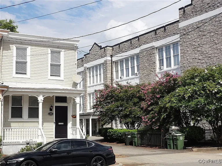 2512 E Leigh St — Photo 1