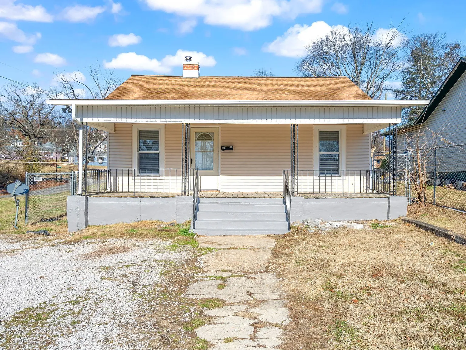 3 bed, 1092 sqft, $1,700 — Photo 1