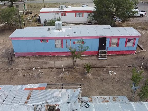 3rd image of 257 S Lawson Lane