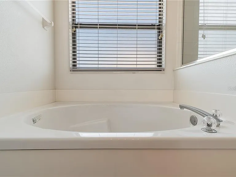 470 Canary Island Ct — Photo 35