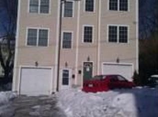 26 7th St, Providence, RI 02906
