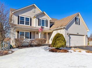 315 Mustang Dr, Oswego, IL
