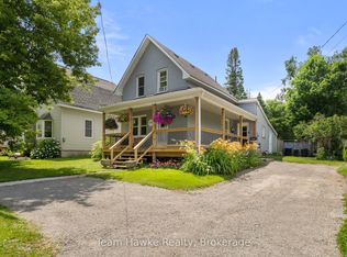 58 4th St, Midland, ON L4R 3S8