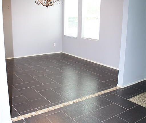 3rd image of 1341 Dawson Way