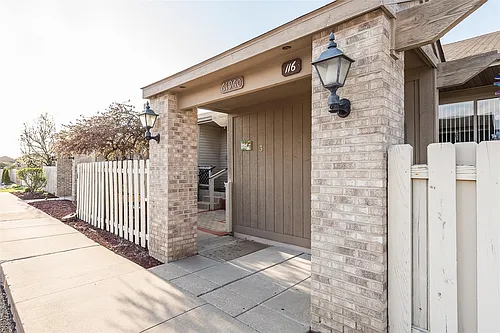 61960 Arlington Cir #3 Photo 1