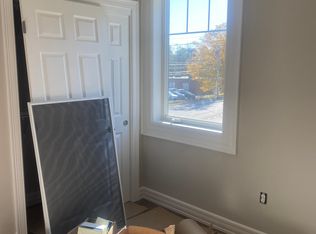 1 2nd St #202, Topsham, ME 04086