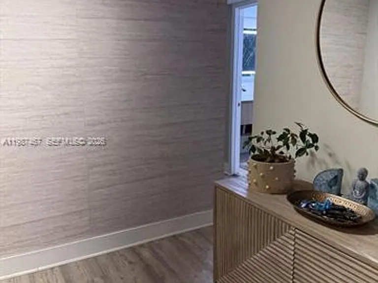 18061 Biscayne Blvd #404 — Photo 2