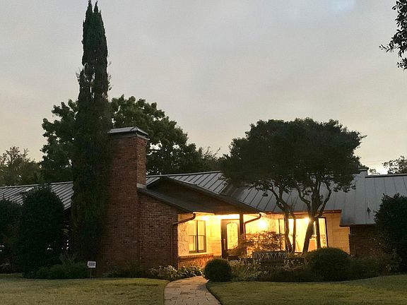 2nd image of 4500 Shady Hill Dr