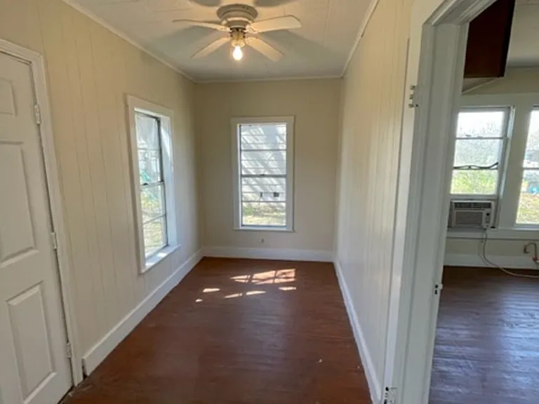 1107 S Old Temple Rd — Photo 2