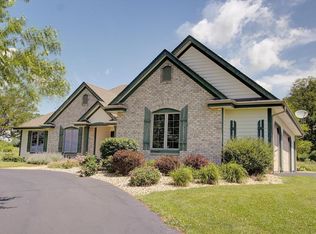 N74W33760 Jensen Rd, Oconomowoc, WI 53066