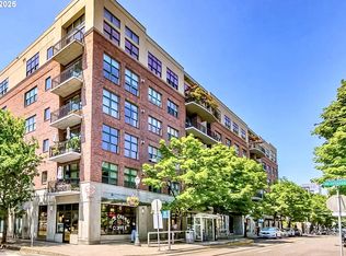 821 NW 11th Ave APT 415, Portland, OR 97209