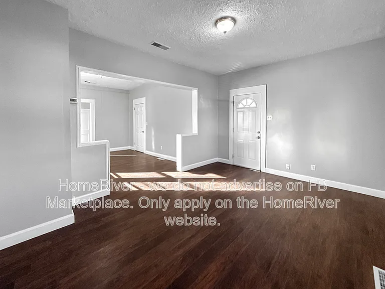 1621 E Kelly St — Photo 6