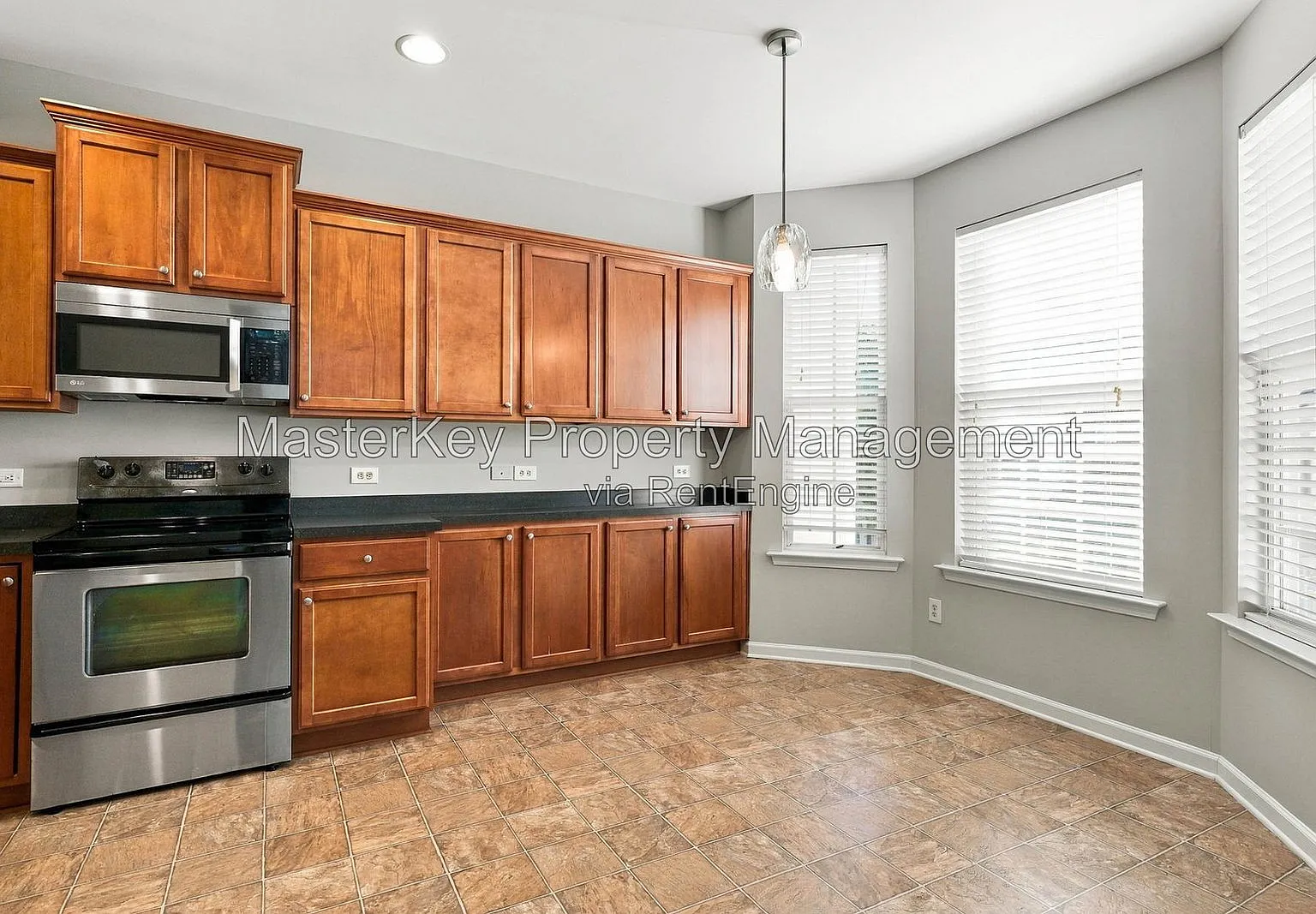 3 bed, 3.5 bath, 2062 sqft, $2,195 — Photo 4