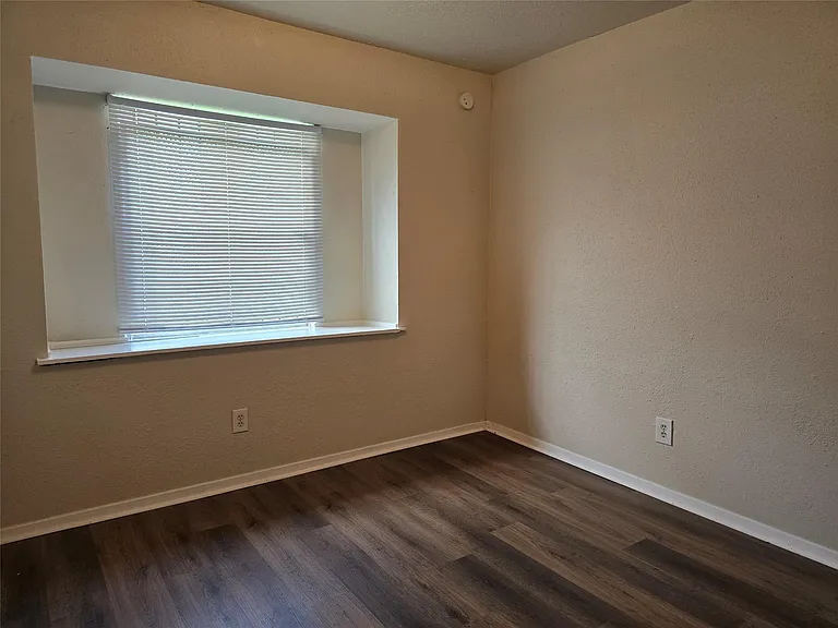6415 Heath St — Photo 4