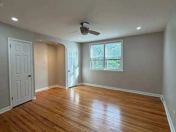2333 Ripley St, Philadelphia, PA 19152