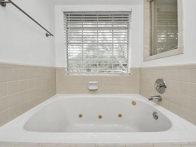 2204 Gemini St — Photo 30