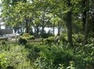 39 Quaker Beach Rd, South Dennis, MA 02660