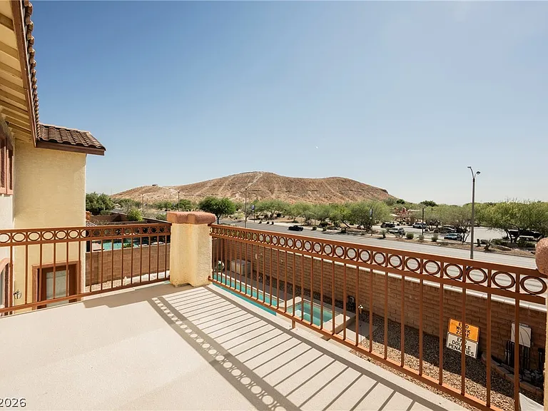 9562 Staff Ln — Photo 32