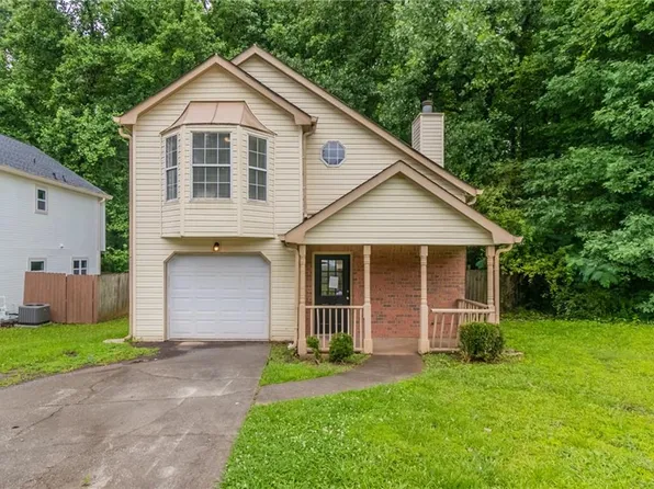 847 Ashley Ln, Stone Mountain, GA 30087