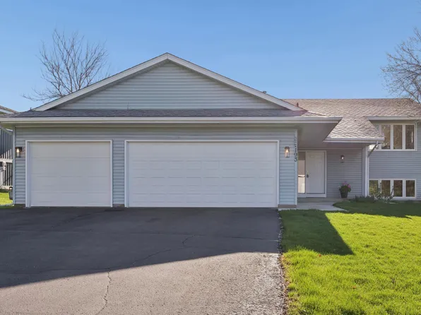 1193 Shawmut St S, Shakopee, MN 55379