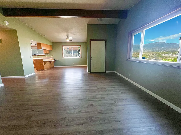 2065 S Cayuse Trl — Photo 3