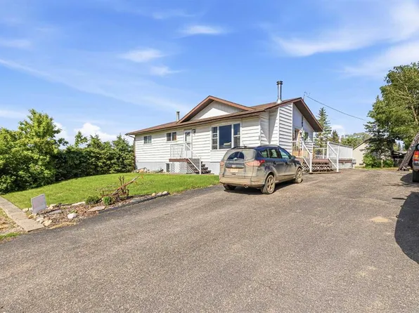 207 W 7th Ave, Paradise Hill, SK S0M 2G0