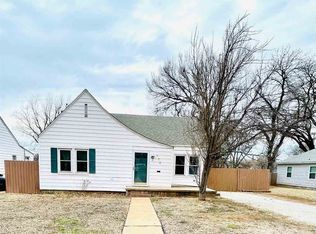 928 N 3rd St, Ponca City, OK 74601