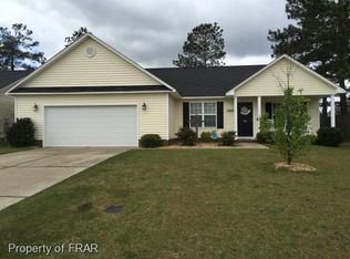 5614 Prestonfield Ln, Hope Mills, NC 28348