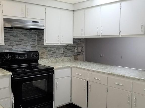 4th image of 58 W Bonomo Dr