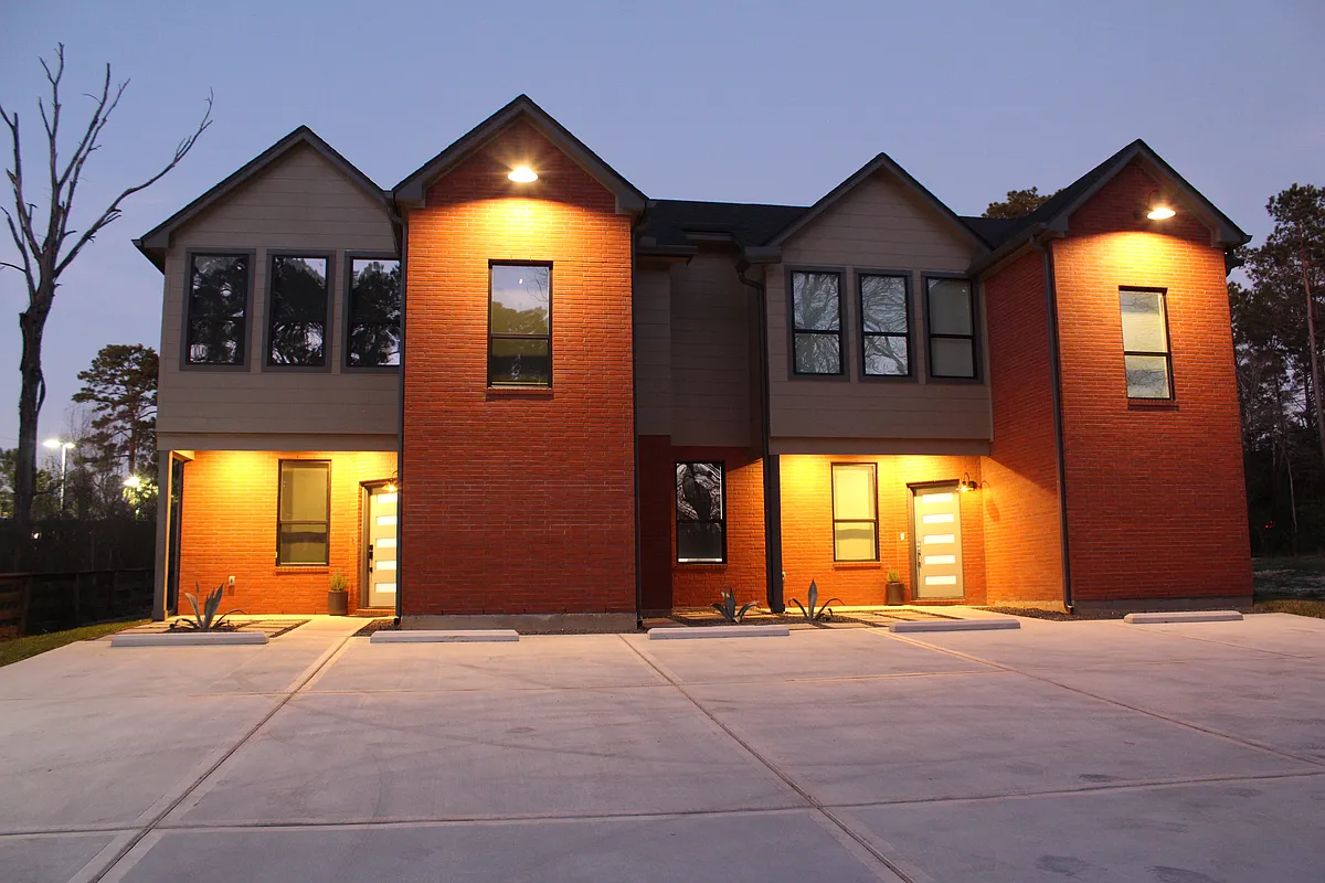 Building Photo - 12204 Hairston Cir #B