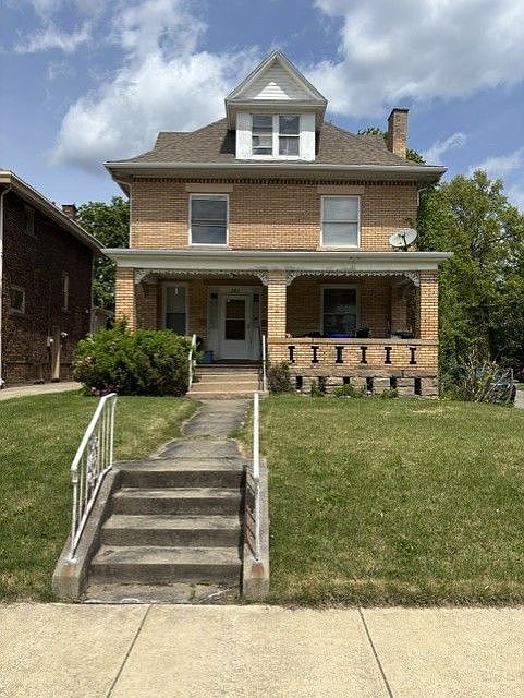 1st image of 141 E Leasure Ave