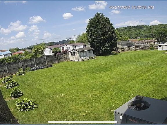Huge side yard