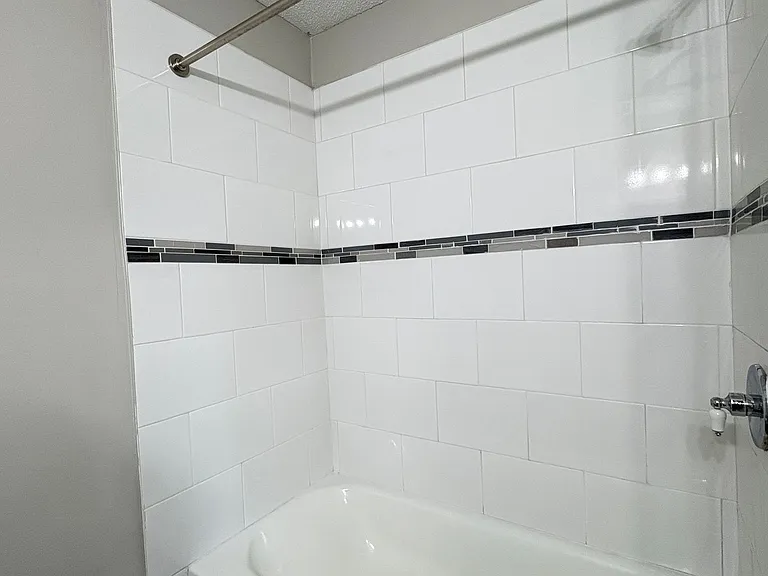7420 Rockleigh Ave #A — Photo 32