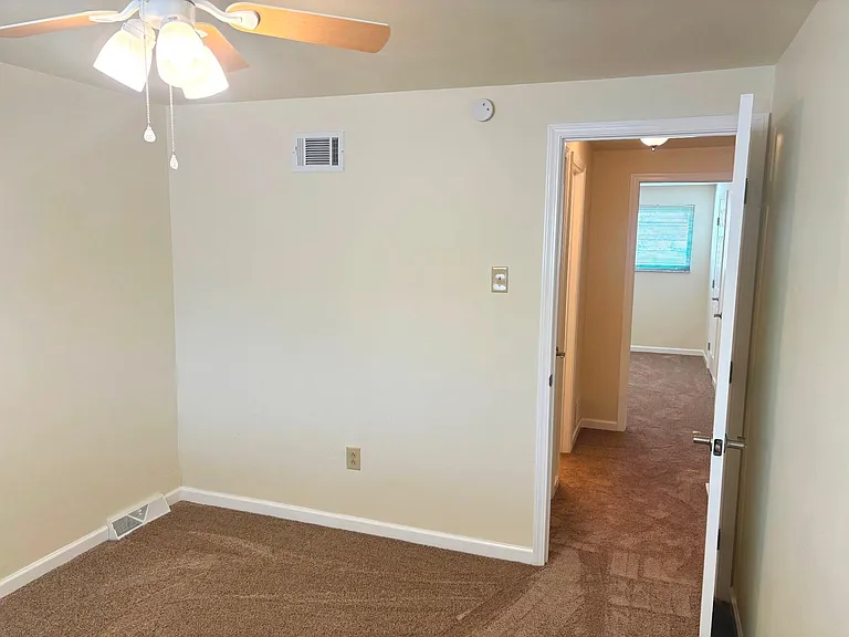 1222 Frank Ave — Photo 8