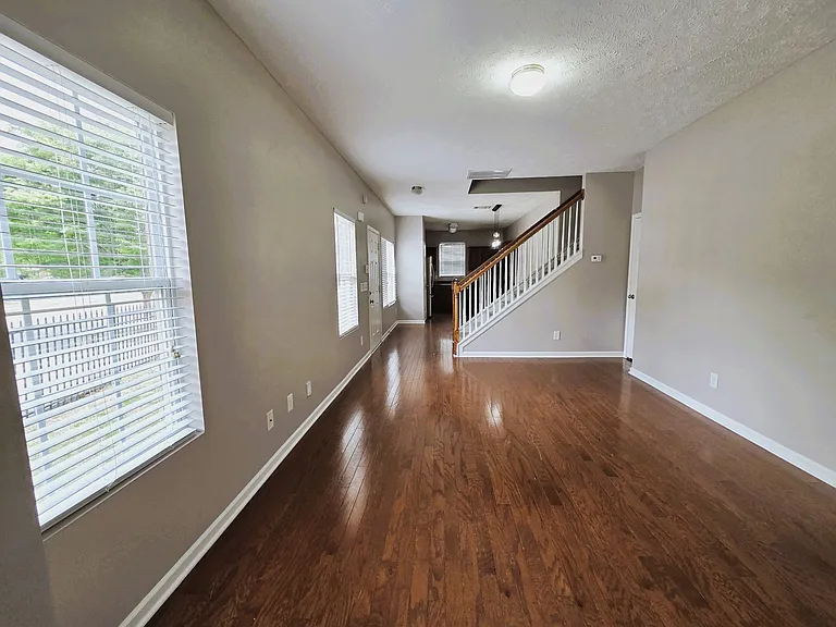 1235 Bainbridge Dr — Photo 16
