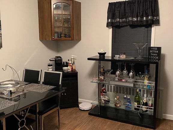 Eat in kitchen - the other side