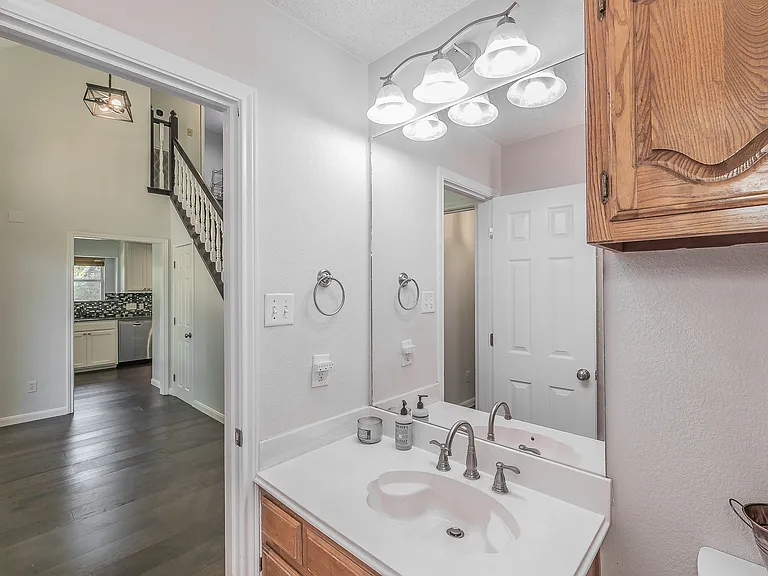 2 Edgemere Ct — Photo 26