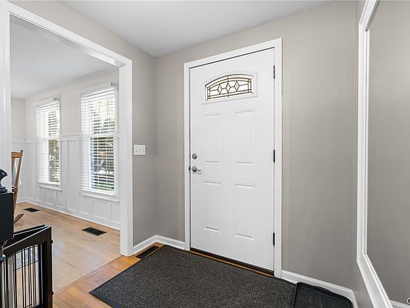 5th image of 4847 Glinden Ln