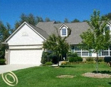 303 Four Seasons Dr #1, Lake Orion, MI, 48360