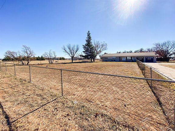 3rd image of 5707 Farm Road 41