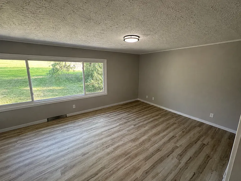 5300 W Hughes St — Photo 7