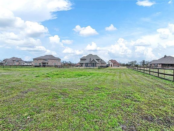 5th image of 7818 Meadow Grove Dr
