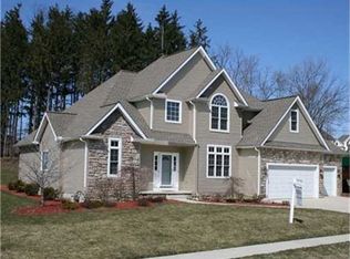 1218 Silver Dr, Erie, PA 16509