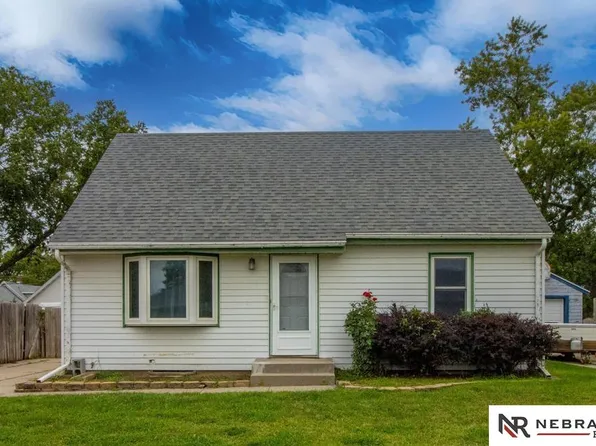 2615 S 55th St, Lincoln, NE 68506