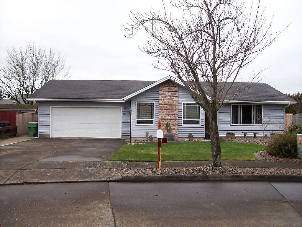 1559 31st Ave photo 1