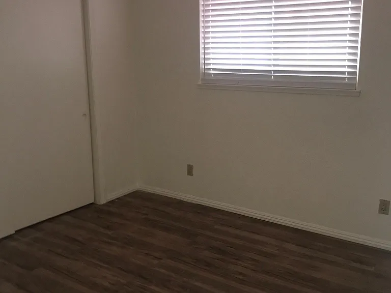 7632 Van Maren Ln — Photo 14