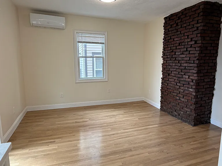 26 Brooks St #2 — Photo 5