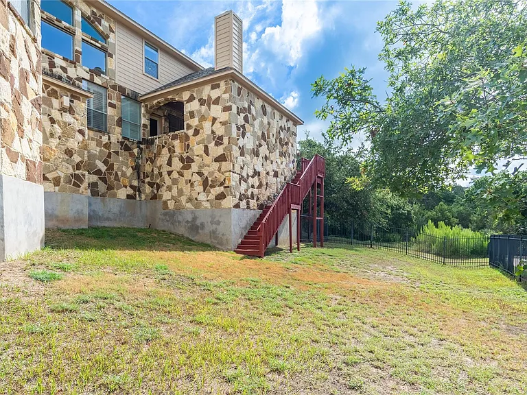 1898 Long Bow Dr — Photo 35